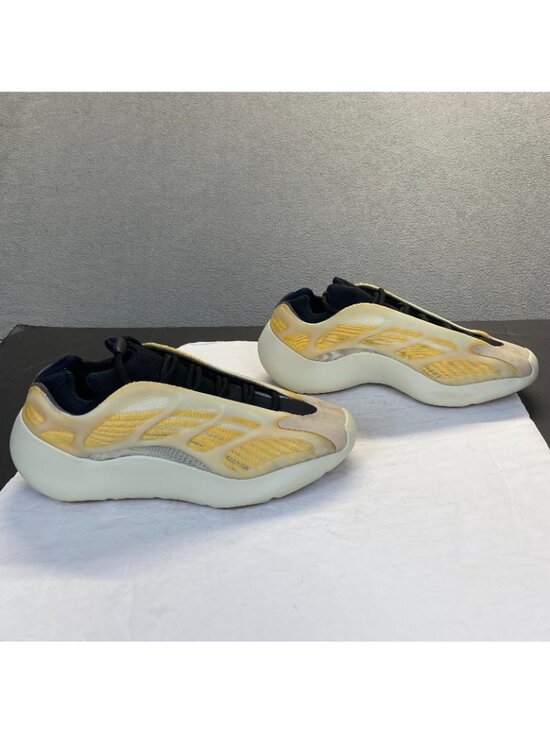 adidas Yeezy 700 V3 \'Mono Safflower\' HP5425,Size 10,Mens Athletic Shoes main image 4